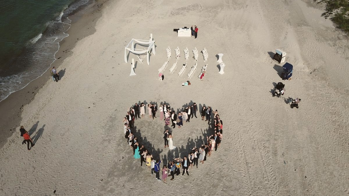 Hochzeit am Strand von oben
